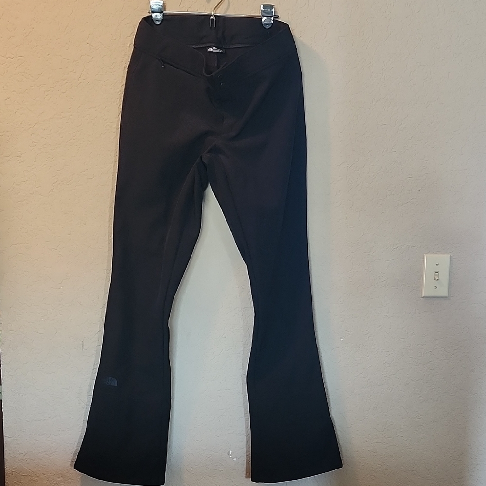 The North Face Women's Black Windwall Pants